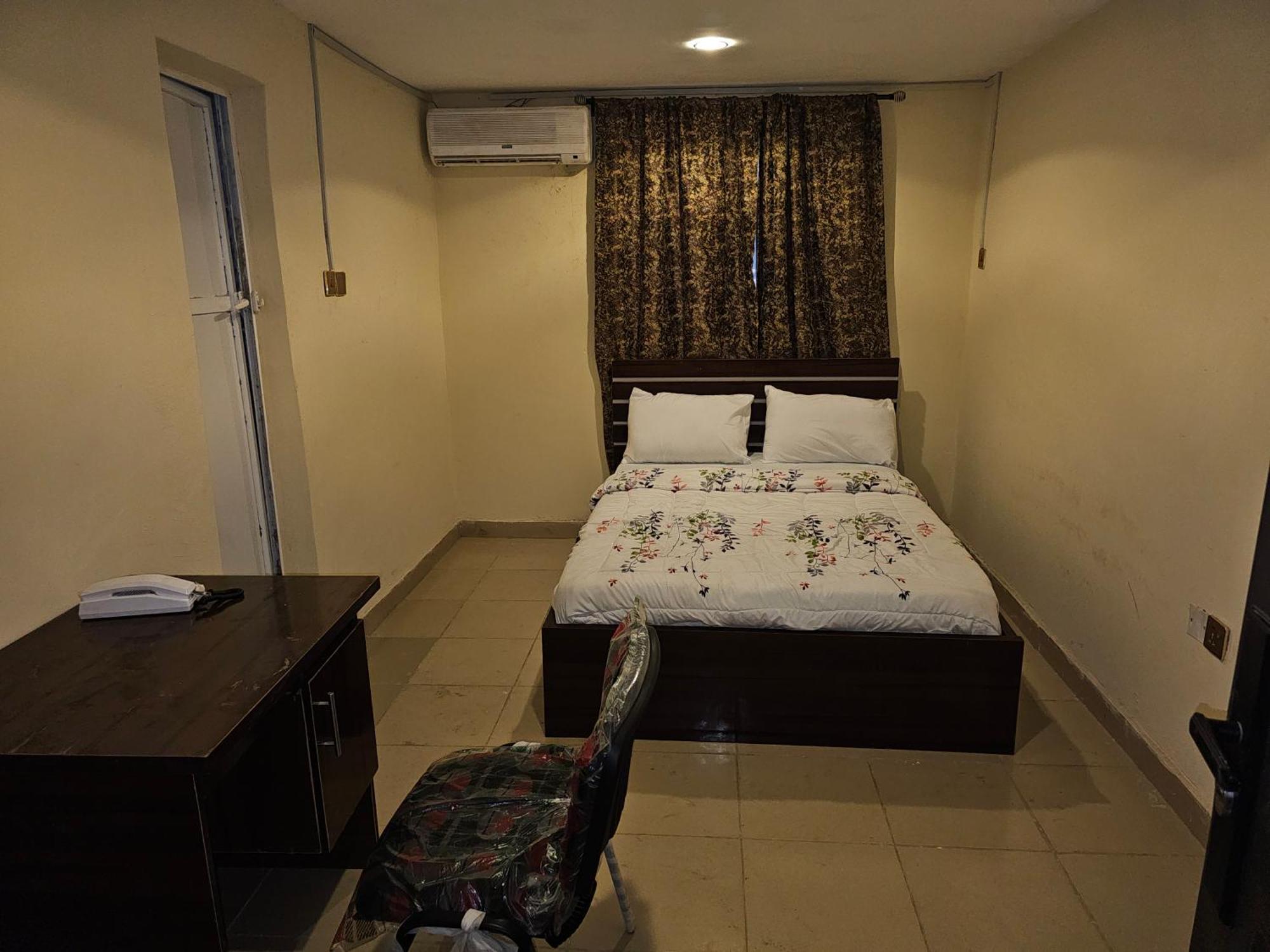 איבאדן Bmh Hotel & Suites מראה חיצוני תמונה