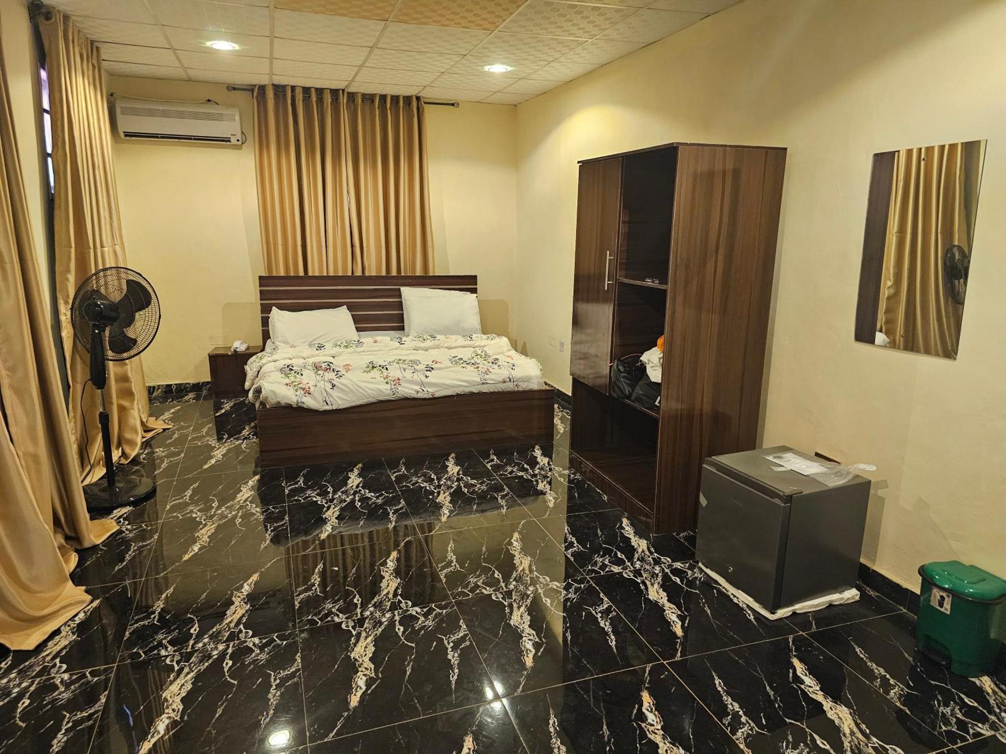 איבאדן Bmh Hotel & Suites מראה חיצוני תמונה